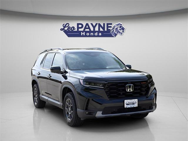 new 2025 Honda Pilot car, priced at $49,850