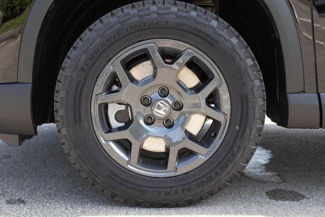 new 2025 Honda Pilot car, priced at $50,350