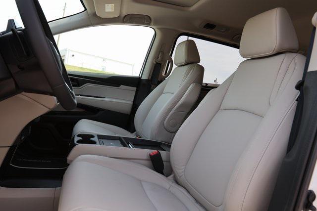 new 2025 Honda Odyssey car, priced at $44,910