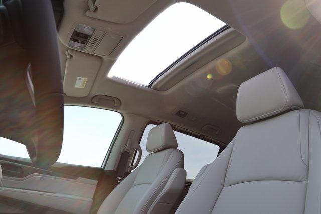 new 2025 Honda Odyssey car, priced at $44,910
