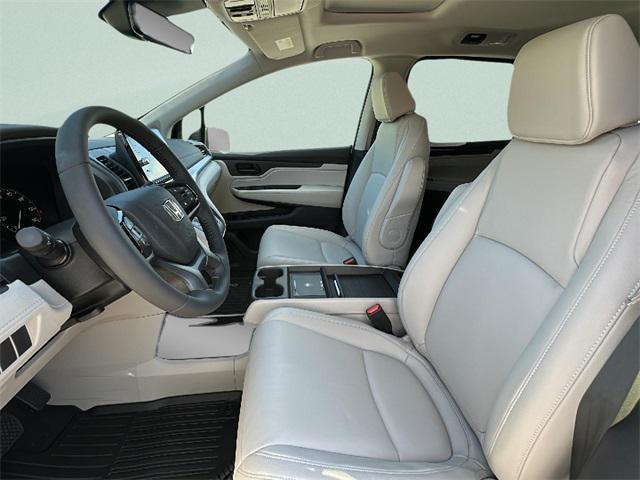 new 2026 Honda Odyssey car, priced at $43,326