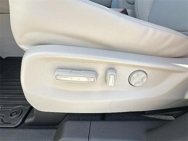 new 2026 Honda Odyssey car, priced at $43,326