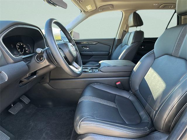 used 2025 Honda Pilot car, priced at $47,500