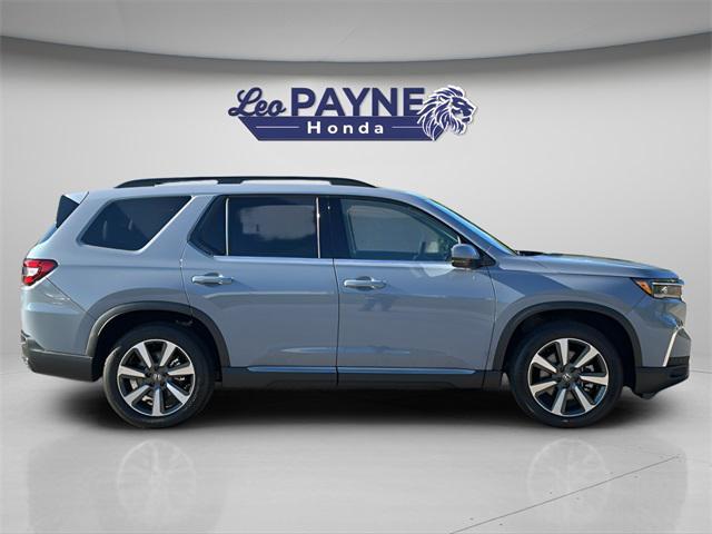 used 2025 Honda Pilot car, priced at $47,500