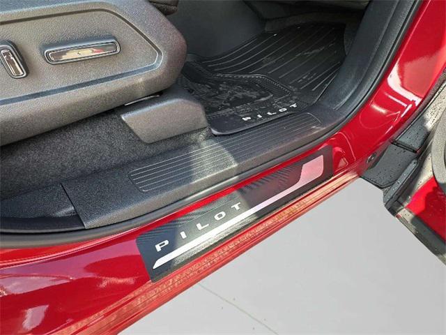 new 2025 Honda Pilot car, priced at $45,020