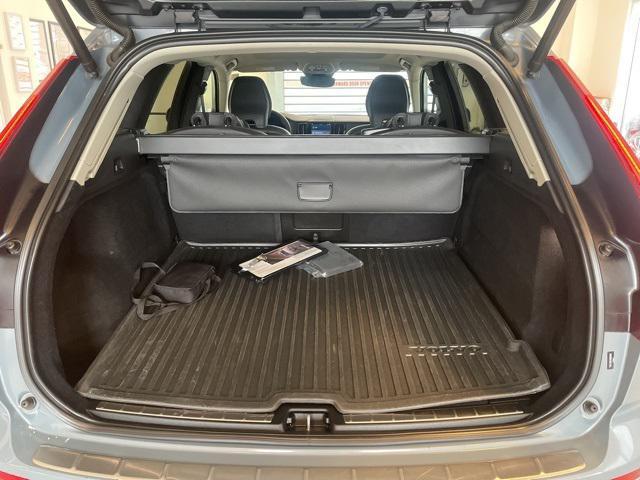 used 2022 Volvo XC60 car, priced at $31,795