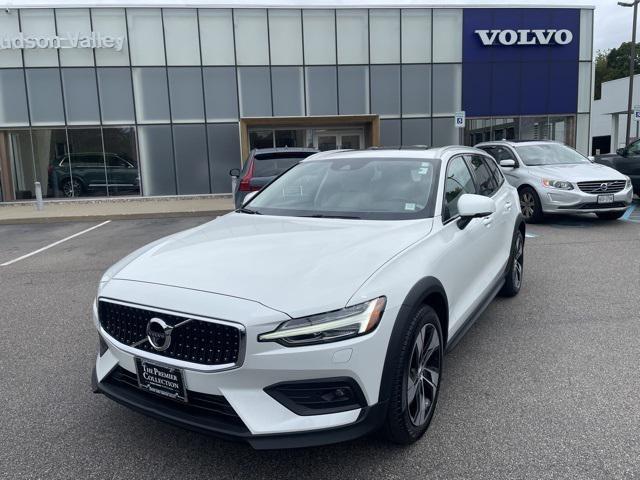 used 2022 Volvo V60 Cross Country car, priced at $33,299