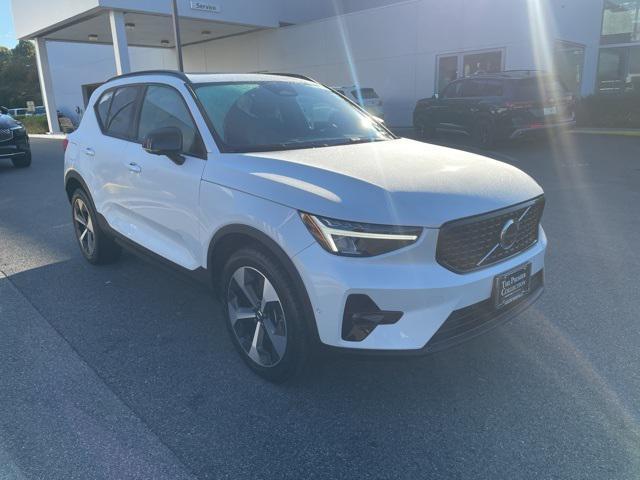 used 2023 Volvo XC40 car, priced at $28,899
