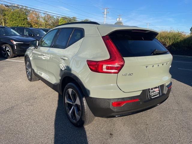 used 2023 Volvo XC40 car, priced at $31,627