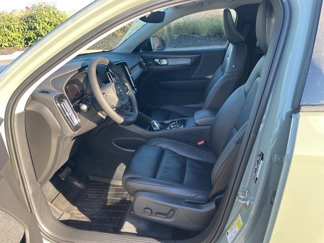 used 2023 Volvo XC40 car, priced at $31,627