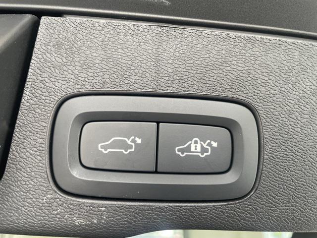 used 2025 Volvo XC60 car, priced at $47,499