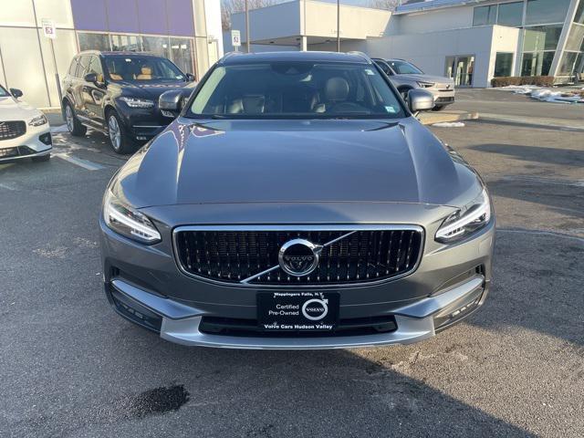 used 2020 Volvo V90 Cross Country car, priced at $31,899