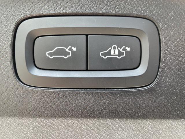 used 2022 Volvo XC90 car, priced at $42,633
