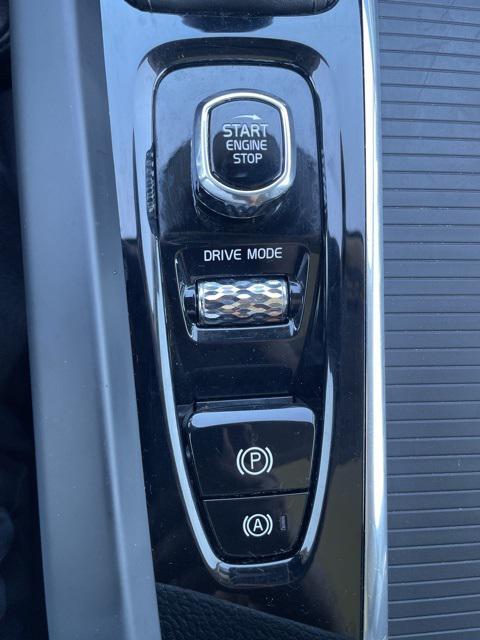 used 2019 Volvo XC60 car, priced at $20,899