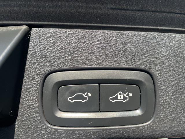 used 2019 Volvo XC60 car, priced at $20,899