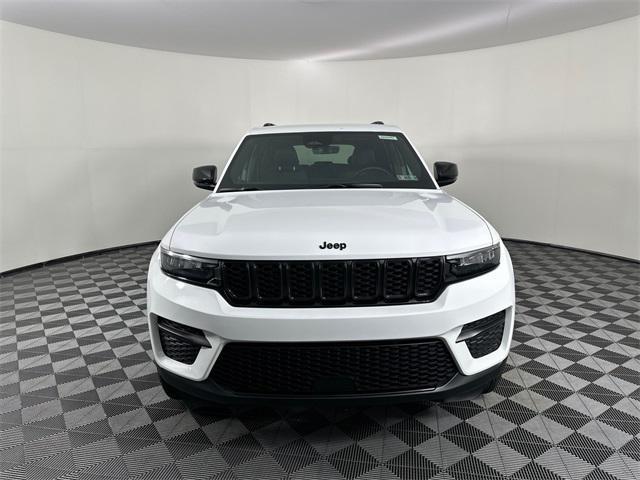 new 2025 Jeep Grand Cherokee car, priced at $41,963