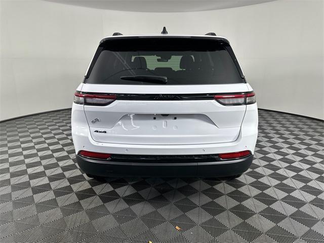 new 2025 Jeep Grand Cherokee car, priced at $41,963