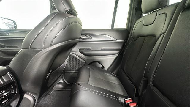 new 2025 Jeep Grand Cherokee car, priced at $42,094