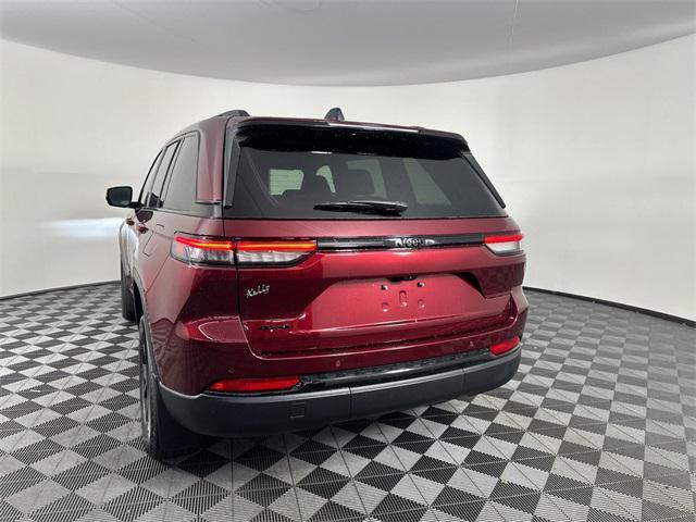 new 2025 Jeep Grand Cherokee car, priced at $42,094