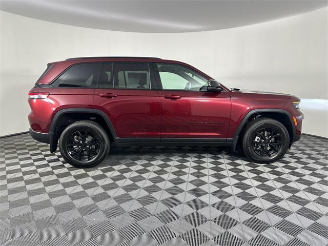 new 2025 Jeep Grand Cherokee car, priced at $42,094