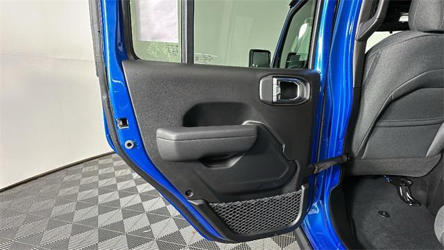 new 2025 Jeep Wrangler car, priced at $53,770