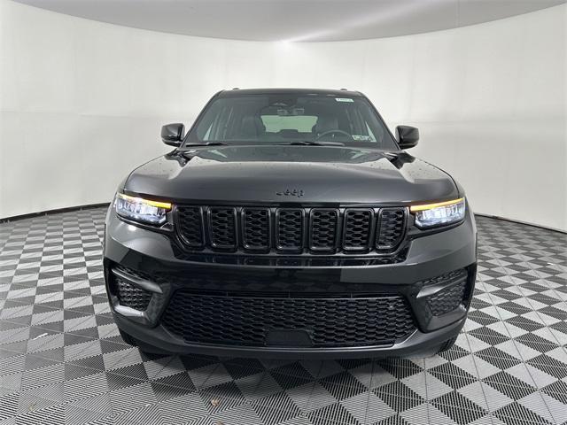 new 2025 Jeep Grand Cherokee car, priced at $45,030
