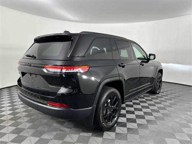new 2025 Jeep Grand Cherokee car, priced at $45,030