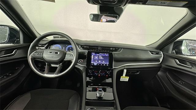new 2025 Jeep Grand Cherokee car, priced at $45,030