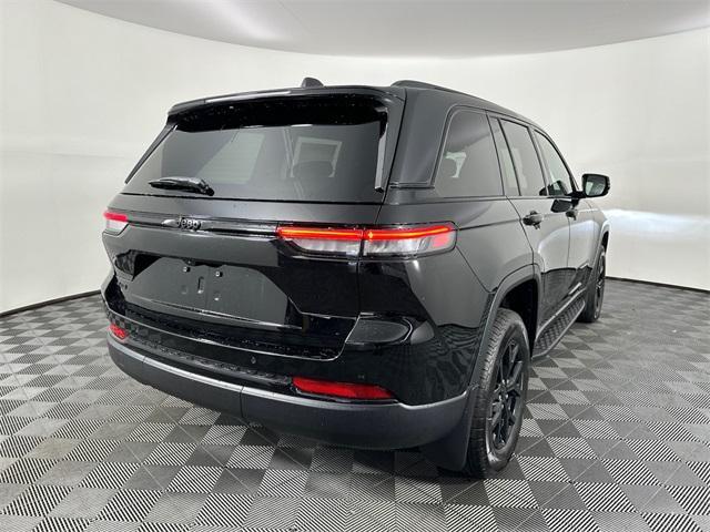 new 2025 Jeep Grand Cherokee car, priced at $45,030