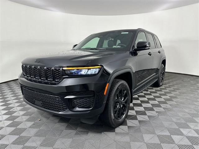 new 2025 Jeep Grand Cherokee car, priced at $45,030