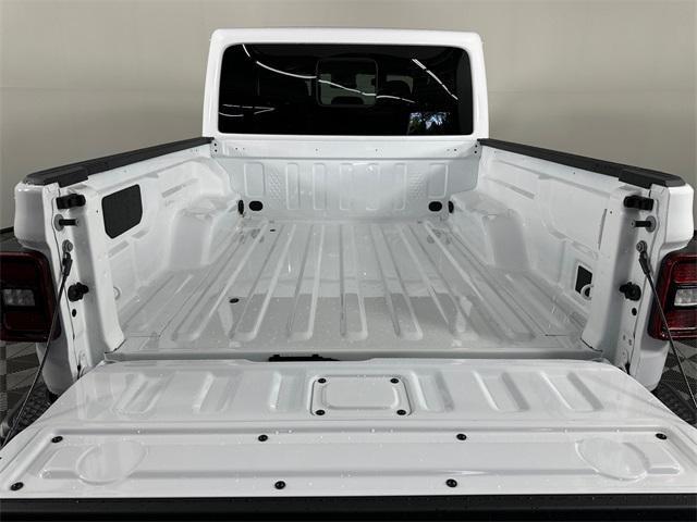 new 2025 Jeep Gladiator car, priced at $46,157