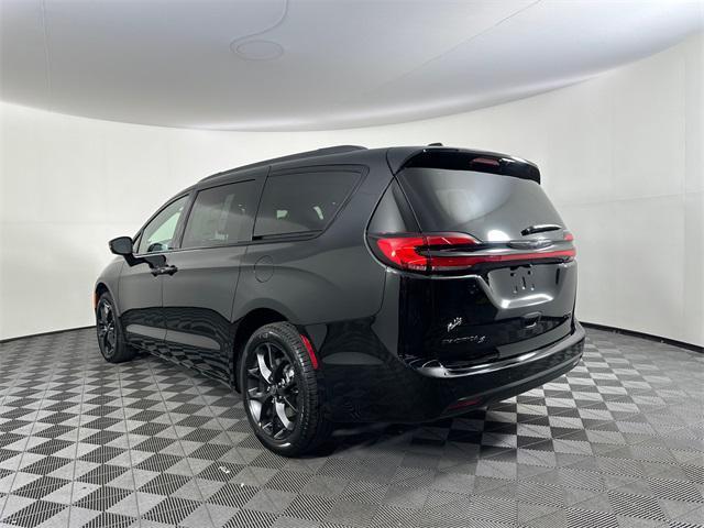 new 2026 Chrysler Pacifica car, priced at $51,084