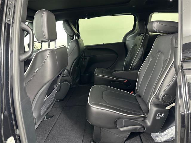 new 2026 Chrysler Pacifica car, priced at $51,084