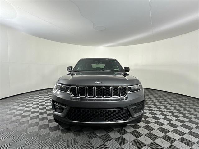 new 2025 Jeep Grand Cherokee car, priced at $36,200