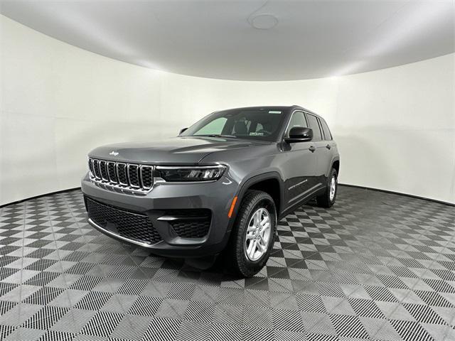 new 2025 Jeep Grand Cherokee car, priced at $36,200