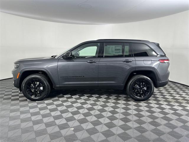 new 2025 Jeep Grand Cherokee car, priced at $41,705