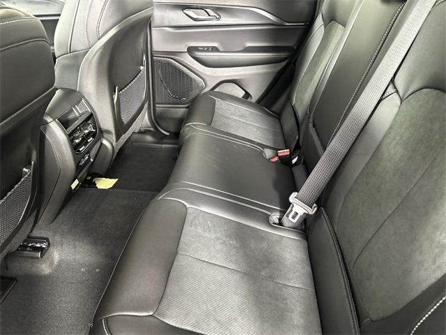 new 2025 Jeep Grand Cherokee car, priced at $44,225