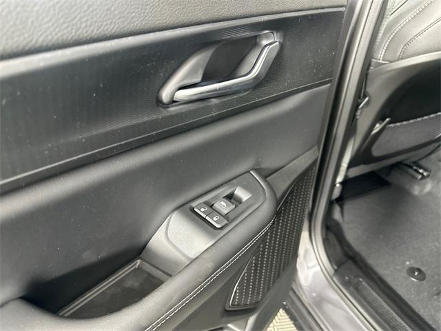 new 2025 Jeep Grand Cherokee car, priced at $44,225