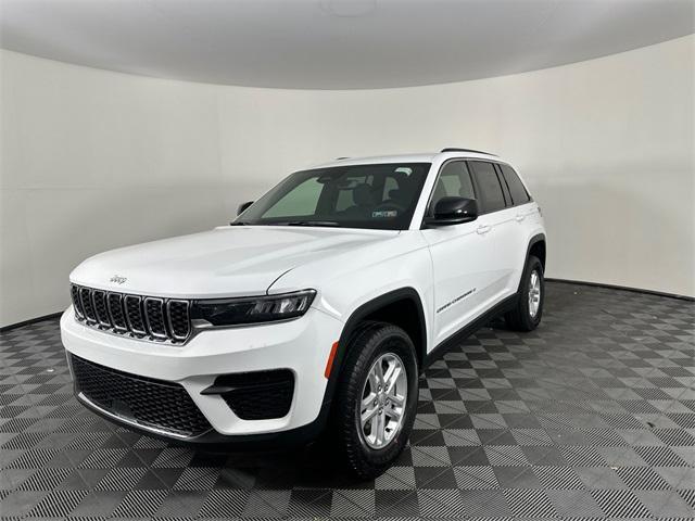 new 2024 Jeep Grand Cherokee car, priced at $35,995