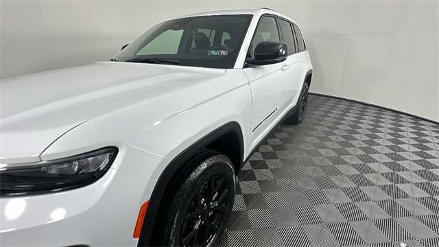 new 2025 Jeep Grand Cherokee car, priced at $44,434