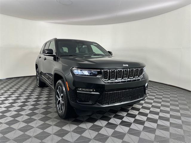 new 2025 Jeep Grand Cherokee car, priced at $47,157