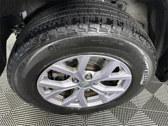 used 2022 Jeep Grand Cherokee car, priced at $33,998