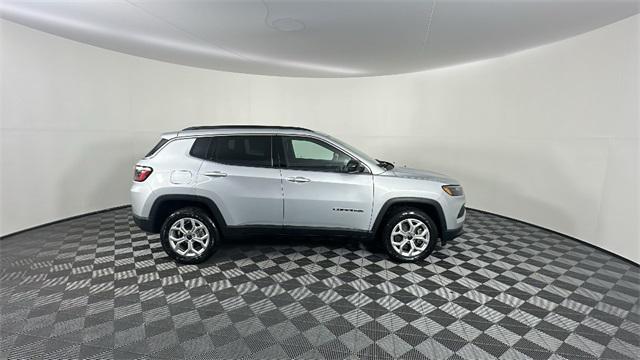 new 2025 Jeep Compass car, priced at $30,687