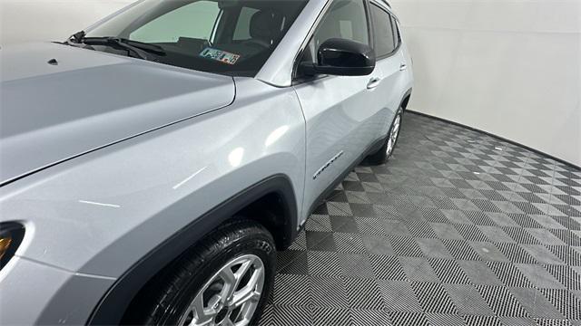 new 2025 Jeep Compass car, priced at $30,687