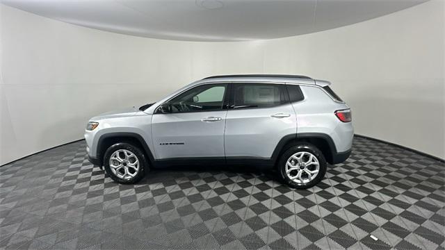 new 2025 Jeep Compass car, priced at $30,687