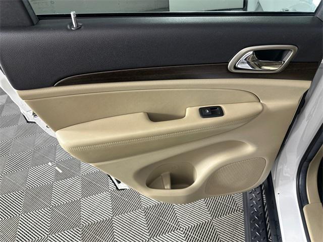 used 2014 Jeep Grand Cherokee car, priced at $11,995