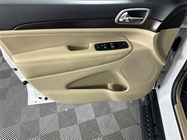 used 2014 Jeep Grand Cherokee car, priced at $11,995