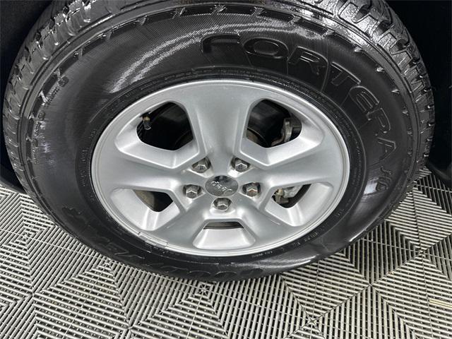 used 2014 Jeep Grand Cherokee car, priced at $11,995