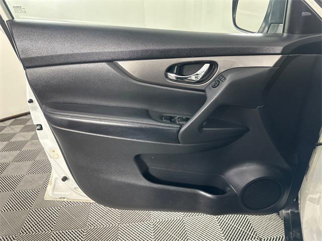 used 2016 Nissan Rogue car, priced at $10,795