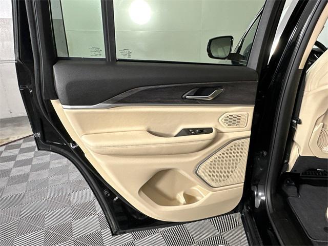 used 2022 Jeep Grand Cherokee car, priced at $24,995